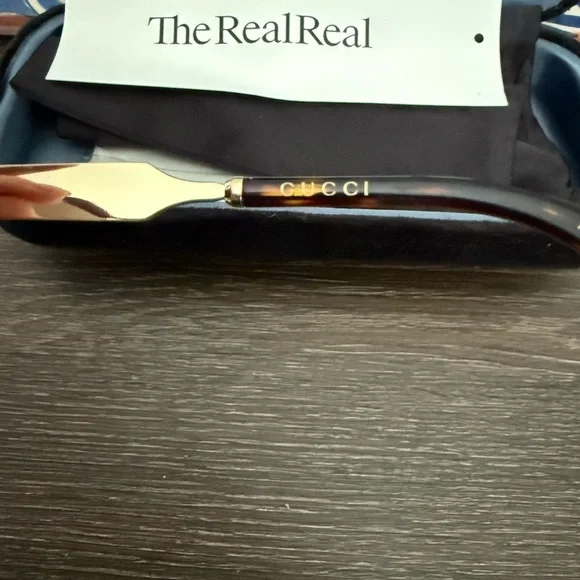 Gucci Red Round Sunglasses with Gradient Lenses - Picture 5 of 6